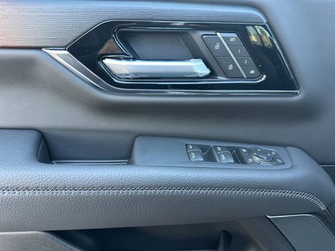 New 2026 GMC Yukon XL Denali w/ Sun & Power Step Package AWD/4WD image 11