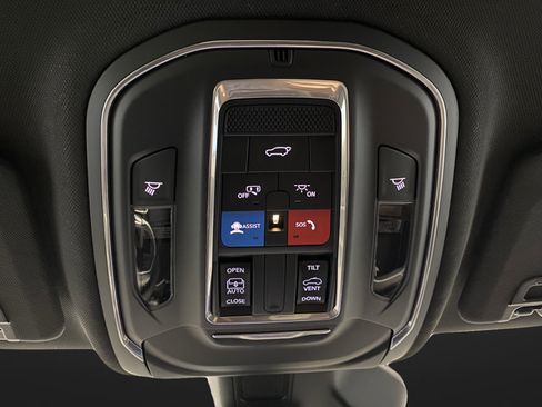 New 2026 Jeep Grand Cherokee Altitude AWD/4WD image 27