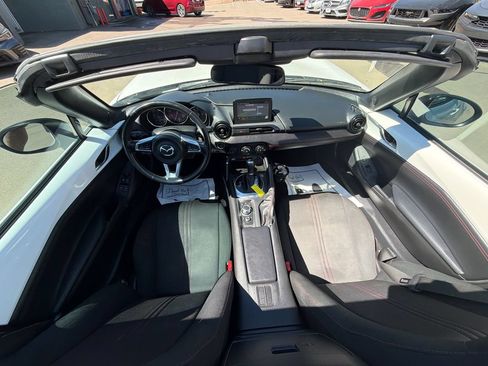 Used 2019 MAZDA MX-5 Miata RF Club w/ I-ACTIVSENSE Sport Package RWD image 11