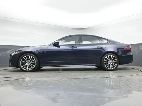 Used 2024 Jaguar XF R-Dynamic SE AWD/4WD image 36
