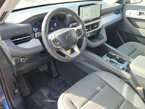 New 2026 Ford Explorer Active w/ Active Comfort Package image 8