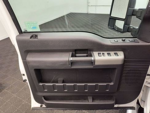 Used 2016 Ford F250 Lariat w/ Lariat Ultimate Package image 19