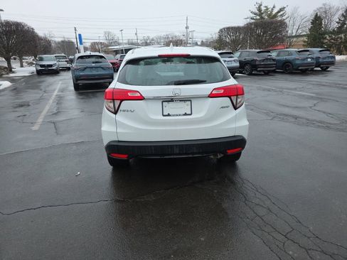 Certified 2022 Honda HR-V LX image 6