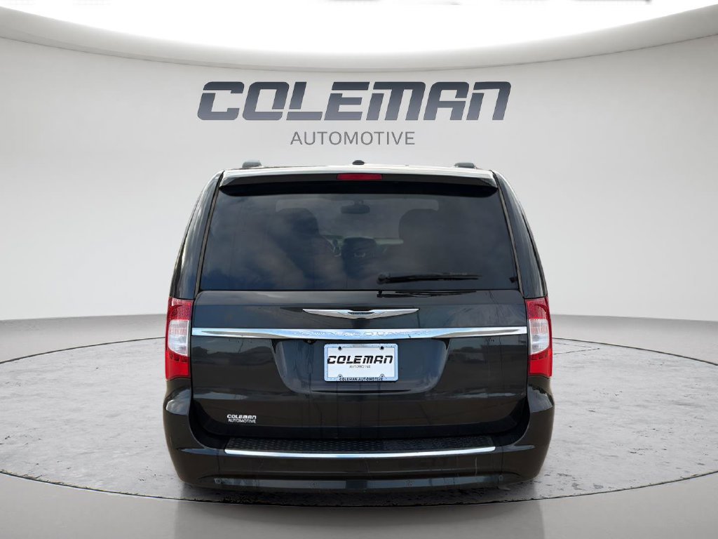 Used 2012 Chrysler Town & Country Touring-L w/ Entertainment Group #2 FWD image 18