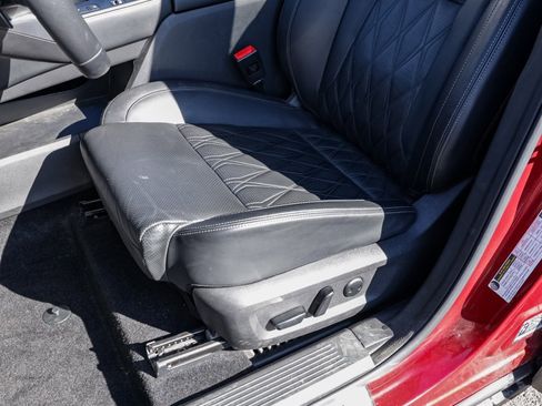 Used 2023 Nissan Rogue Platinum w/ Platinum Premium Package image 18