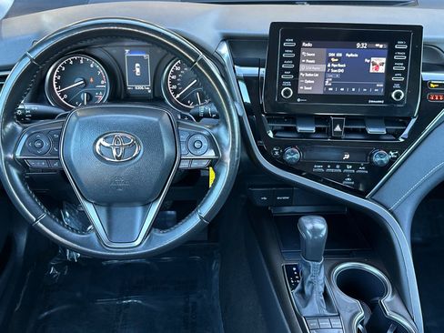 Used 2023 Toyota Camry SE FWD image 10