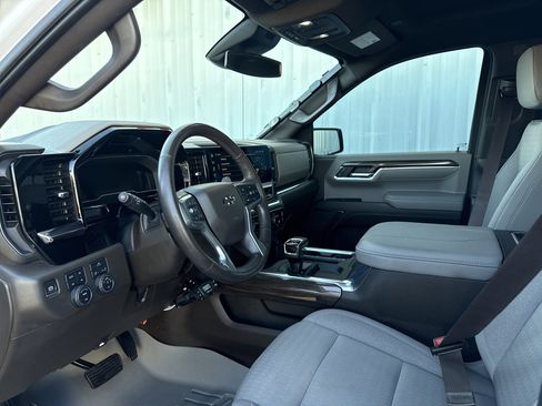 Used 2023 Chevrolet Silverado 1500 RST w/ Z71 Off-Road Package image 17