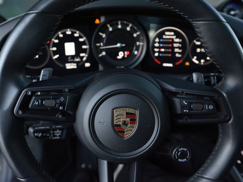 Certified 2020 Porsche 911 Carrera 4S image 15
