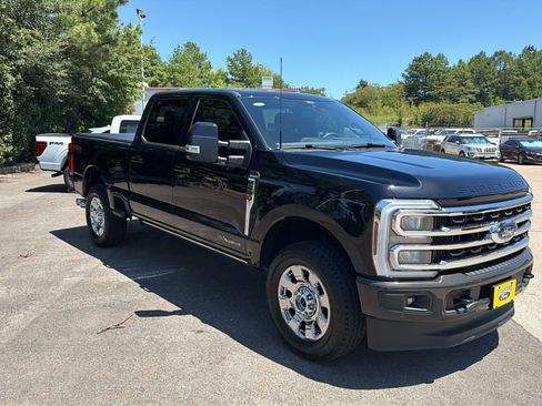 Used 2025 Ford F250 King Ranch w/ FX4 Off-Road Package AWD/4WD image 1