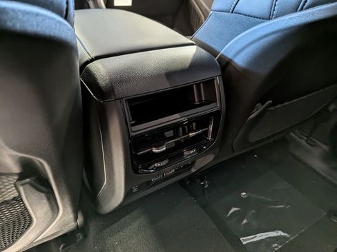 New 2025 Jeep Grand Cherokee Limited w/ Luxury Tech Group II image 27