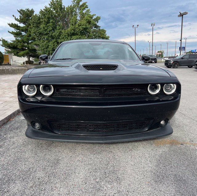 Used 2021 Dodge Challenger R/T w/ Blacktop Package RWD image 3