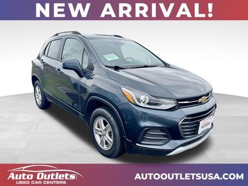 Used 2022 Chevrolet Trax LT w/ Driver Confidence Package AWD/4WD image 1