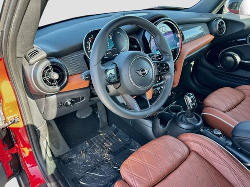 Used 2024 MINI Cooper S w/ Signature Upholstery Package FWD image 9
