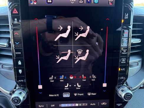 New 2026 RAM 1500 Laramie AWD/4WD image 29