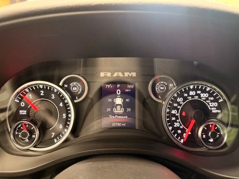Used 2023 RAM 1500 Big Horn AWD/4WD image 27