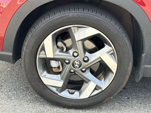 Certified 2024 Hyundai Venue SEL FWD image 12