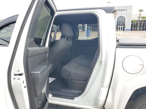 Used 2024 Toyota Tacoma SR image 8