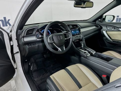 Used 2016 Honda Civic Touring image 10