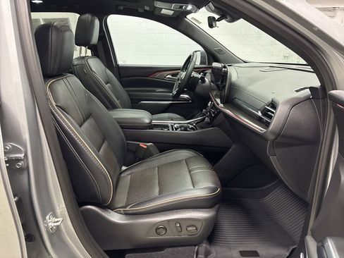 Used 2026 Chevrolet Traverse High Country AWD/4WD image 35