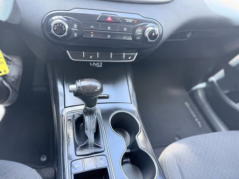 Used 2016 Kia Sorento LX w/ LX Convenience Package image 7