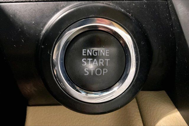 Used 2017 Toyota Camry XLE w/ Moonroof Package FWD image 36