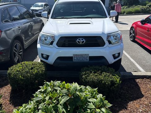 Used 2012 Toyota Tacoma PreRunner w/ TRD Sport Pkg RWD image 15