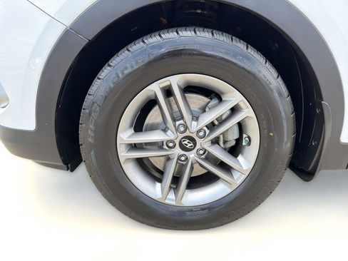 Used 2017 Hyundai Santa Fe Sport FWD image 11