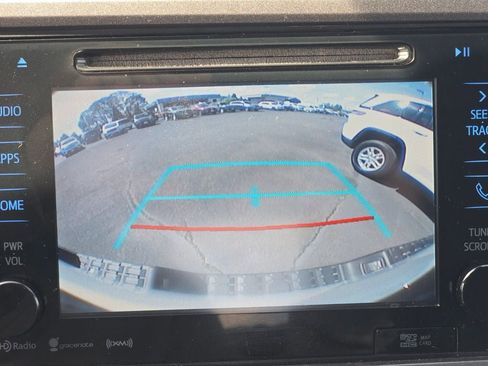 Used 2018 Toyota Tacoma TRD Off-Road AWD/4WD image 13