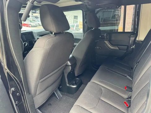 Used 2018 Jeep Wrangler Unlimited Sport AWD/4WD image 17