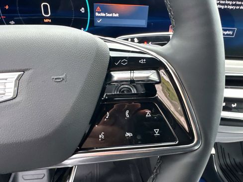 New 2025 Cadillac Lyriq Luxury image 28