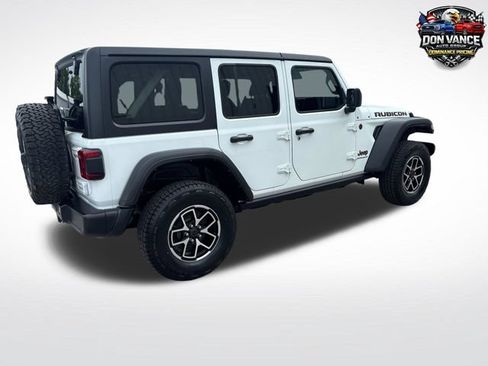 Used 2024 Jeep Wrangler Unlimited Rubicon AWD/4WD image 6