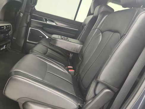 Used 2024 Jeep Wagoneer Series II w/ Flexible Seating Group RWD image 25