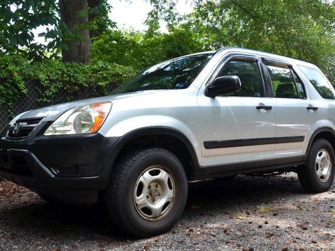 Used 2004 Honda CR-V LX image 3