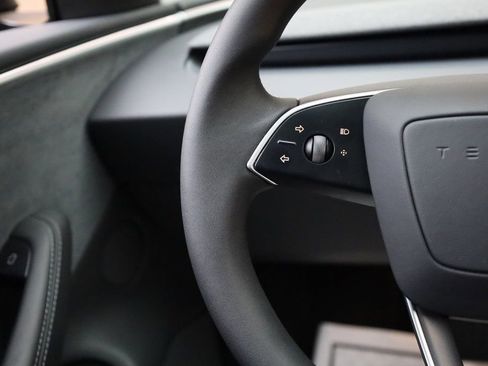 Used 2024 Tesla Model 3 Long Range image 31