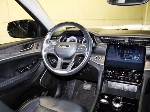 Used 2022 Jeep Grand Cherokee Limited w/ MOPAR Finishing Package AWD/4WD image 14