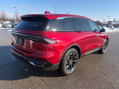 Used 2025 Lincoln Nautilus Premier w/ Equipment Group 102A image 7