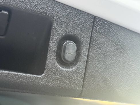 Used 2017 GMC Yukon Denali image 21