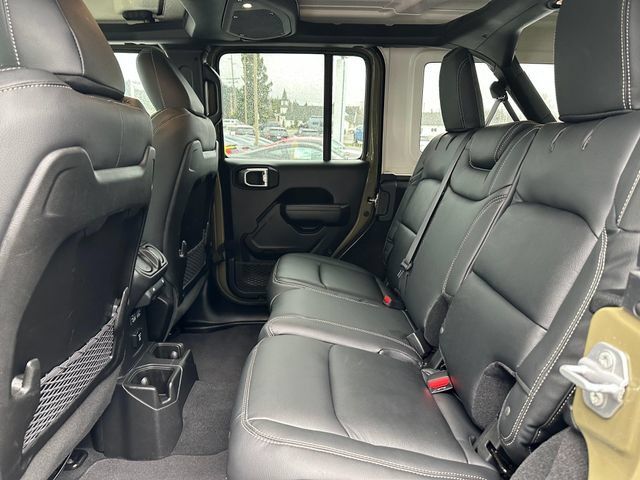 Used 2025 Jeep Wrangler Unlimited Rubicon AWD/4WD image 11