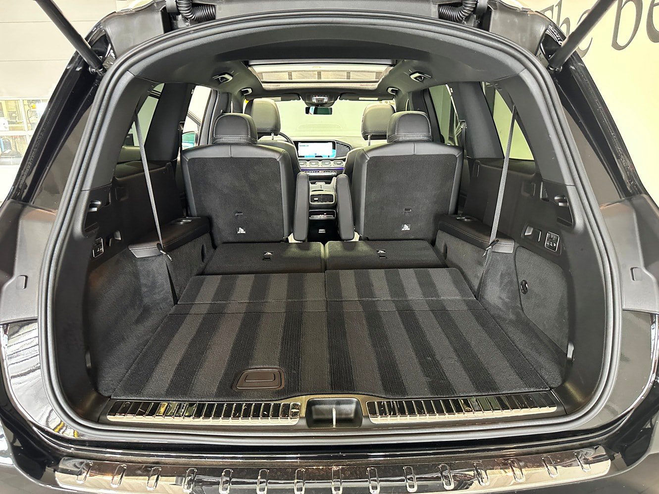 Certified 2025 Mercedes-Benz GLS 450 4MATIC image 39