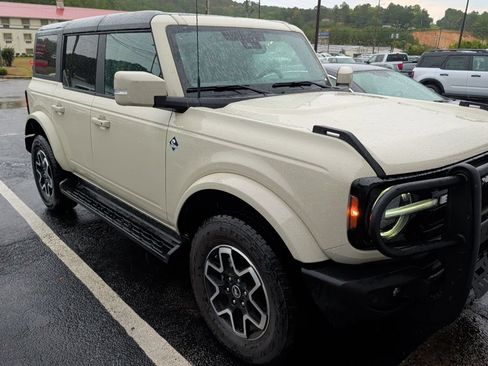 Used 2025 Ford Bronco Outer Banks AWD/4WD image 11