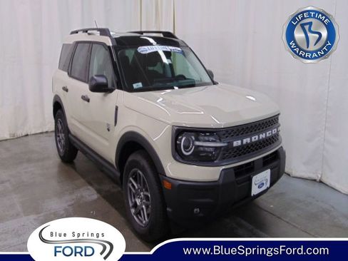 New 2025 Ford Bronco Sport Big Bend w/ Convenience Package AWD/4WD image 1