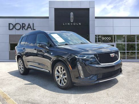Used 2021 Cadillac XT6 Premium Luxury image 1