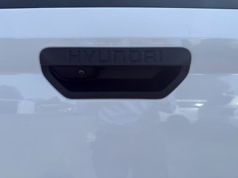 Used 2025 Hyundai Santa Cruz SEL FWD image 5