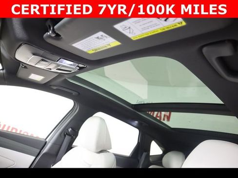 Used 2025 Hyundai Tucson Limited image 30
