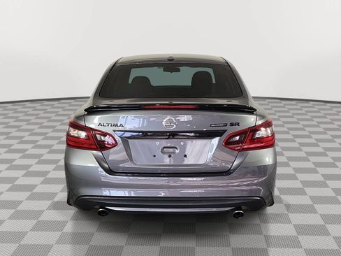 Used 2018 Nissan Altima 2.5 SR w/ SR Midnight Edition FWD image 7