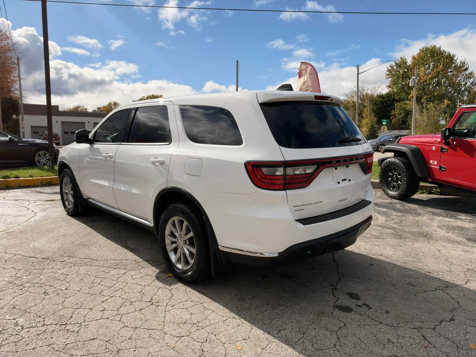 Used 2016 Dodge Durango SXT AWD/4WD image 3