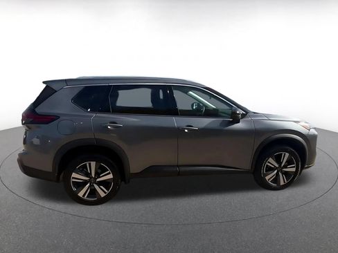 Used 2026 Nissan Rogue SL FWD image 16