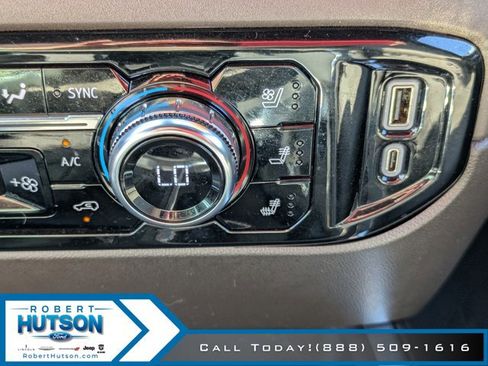 Used 2023 GMC Sierra 1500 SLT image 27