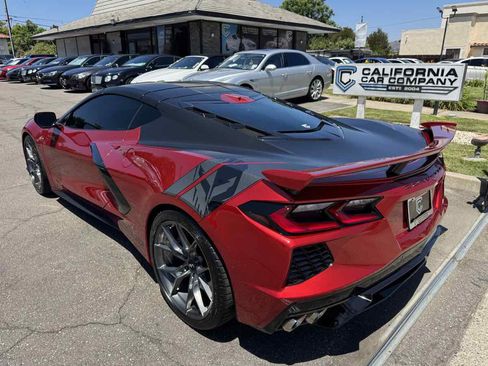 Used 2025 Chevrolet Corvette Stingray Preferred Cpe w/ Z51 Performance Package RWD image 3