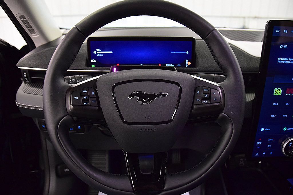 Used 2025 Ford Mustang Mach-E Premium AWD/4WD image 21